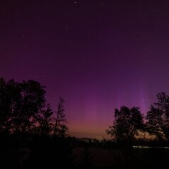 2024-05-11_03-56-14_17c_15.00s_0793_ISO640 Polarlicht in Pichl am 11.05.2024 03:56 MEZ Morgendämmerung