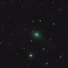 C2025-R2-SWAN C/2025 R2 (SWAN), ASA N10 DSPro 2600m L19x100s, ASK8/f3 Nexus DSPro 2600C 20x100s total: 1h ASA DDM85, Gahberg 20251118 UT 17:40Magnitude: 9.9 Phase: 36 d...